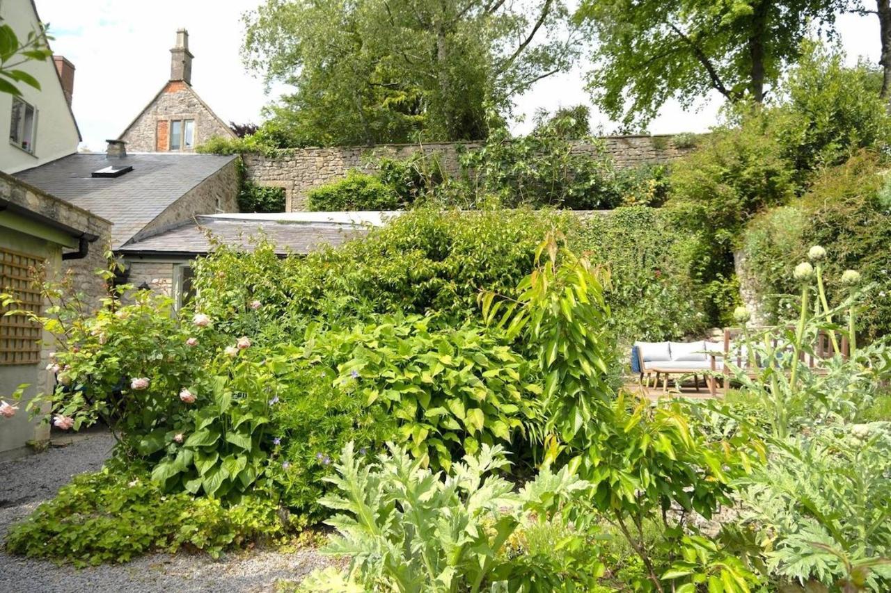 Lovely Property In The Heart Of Somerset, Sleeps 9 Shepton Mallet Eksteriør billede