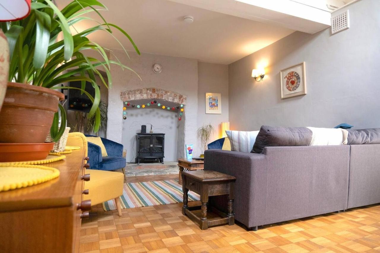 Lovely Property In The Heart Of Somerset, Sleeps 9 Shepton Mallet Eksteriør billede